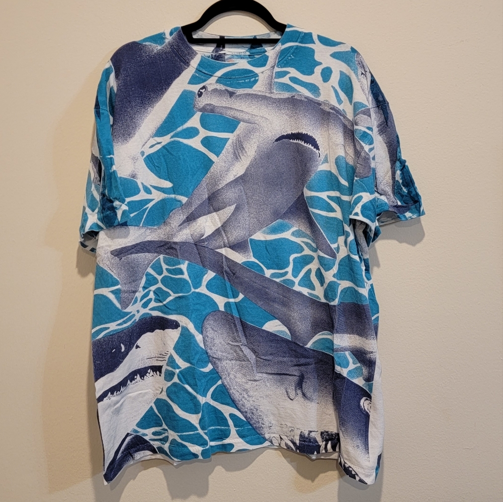 Hammerhead shark allover print t shirt 90s